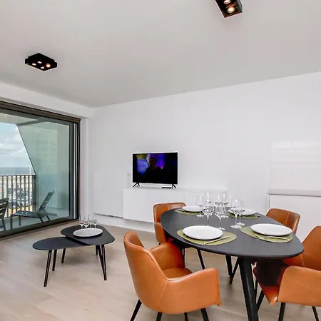 Residentie Crystal Lägenhet